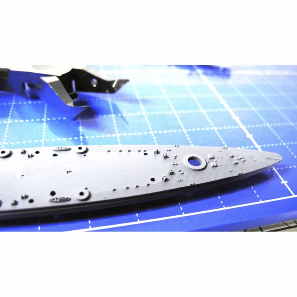 Flyhawk Model German Battleship Schannhorst 1940 1/2000 Pocket Fleet Series FH9003