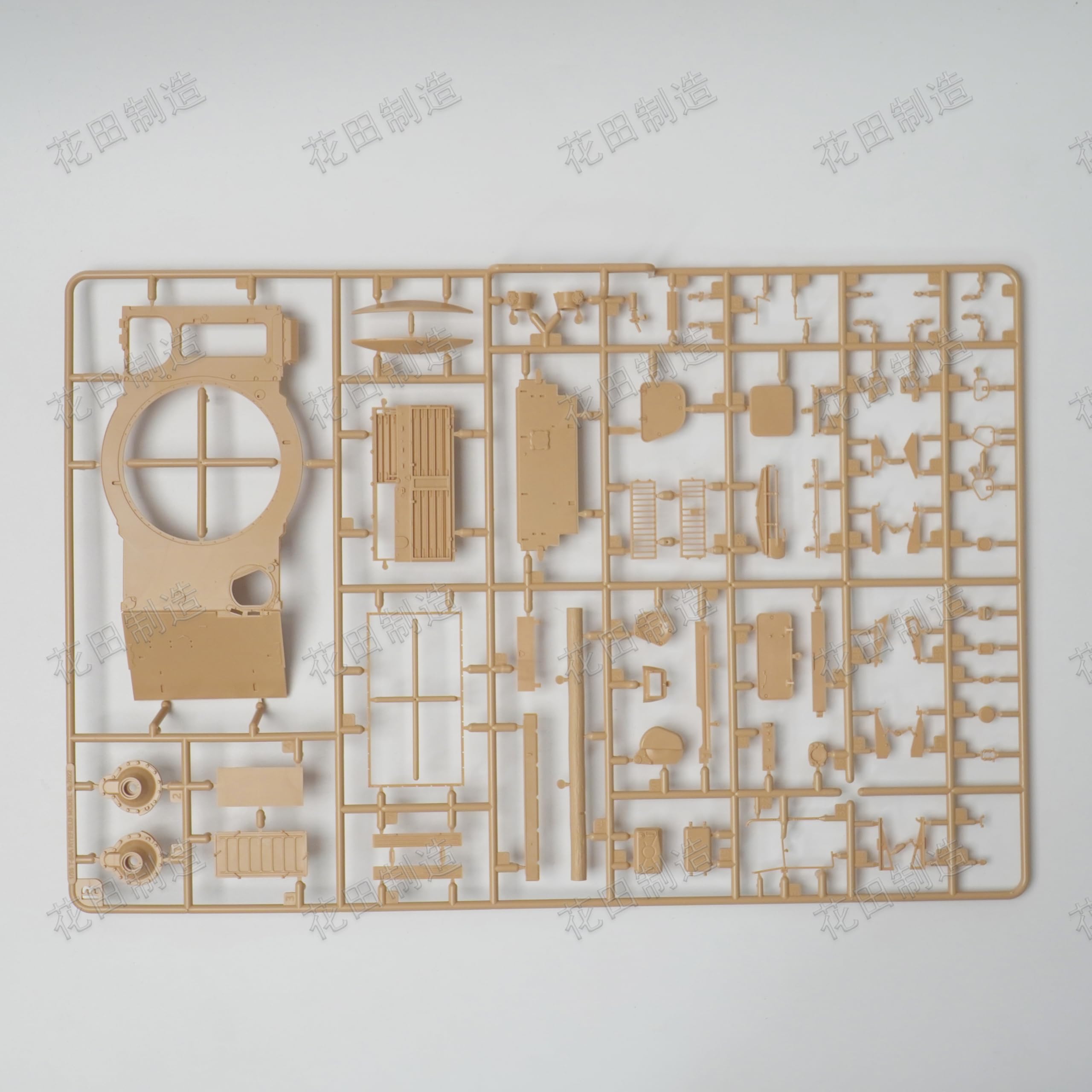花田制造 RFM T-55A Medium Tank 1981 Model Kit, 1:35 Scale, with Workable Track Links, Military Vehicle