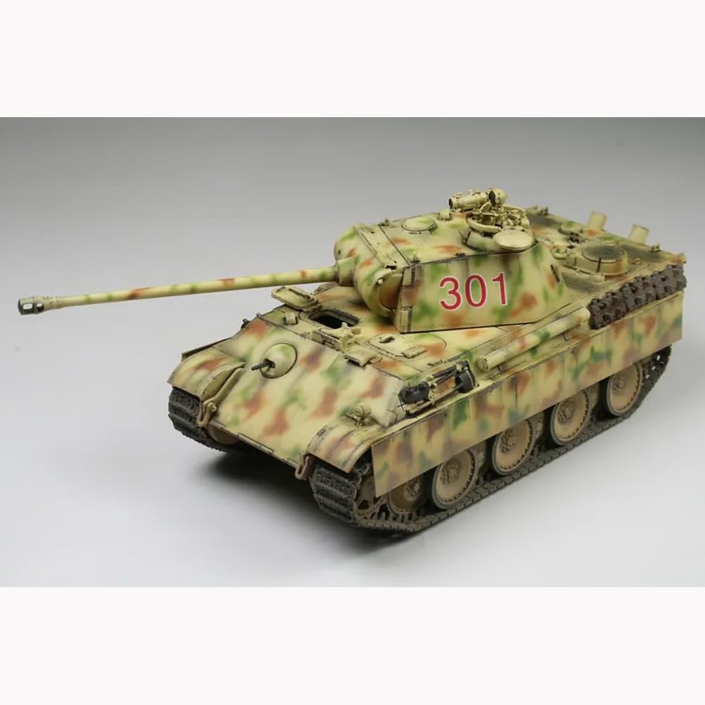 Vespid Models VS720008 Pz.Kpfw.V Panther Ausf.G Tank Model Kit, 1/72 Scale, with FG1250 sperber infared Nightfighting Vision Scope, Military Theme