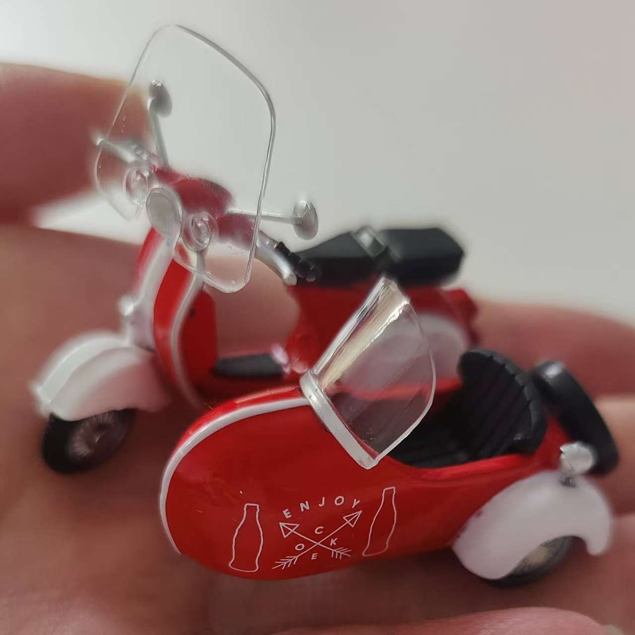 Red and White Miniature Scooter with Sidecar Die-Cast Model, 1/35 Scale Collectible ,Coca-Cola Arctic Scooter (with side car)