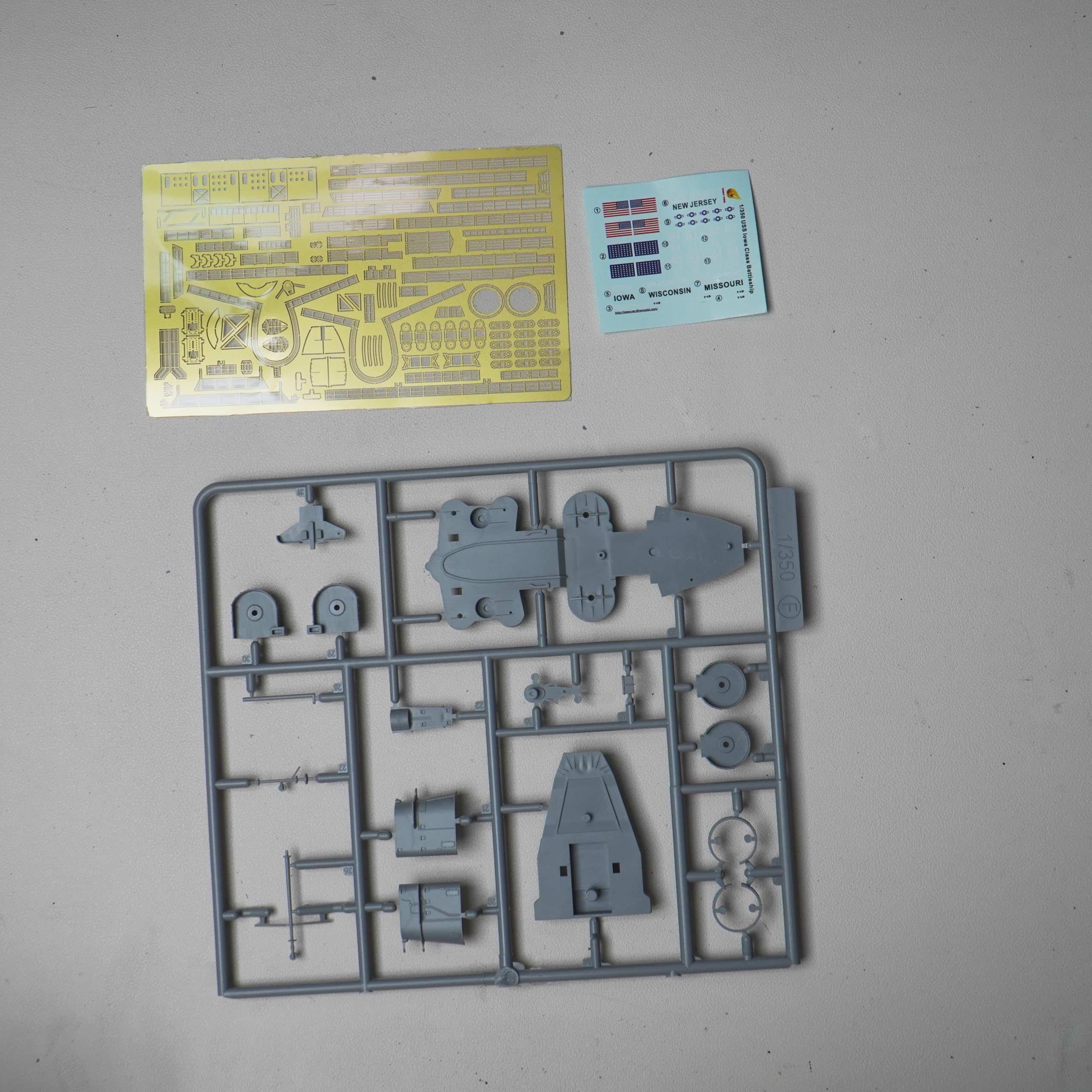 花田制造 Very FIRE USS Missouri BB-63 U.S. Navy Battleship Model Kit, 1:350 Scale, Plastic