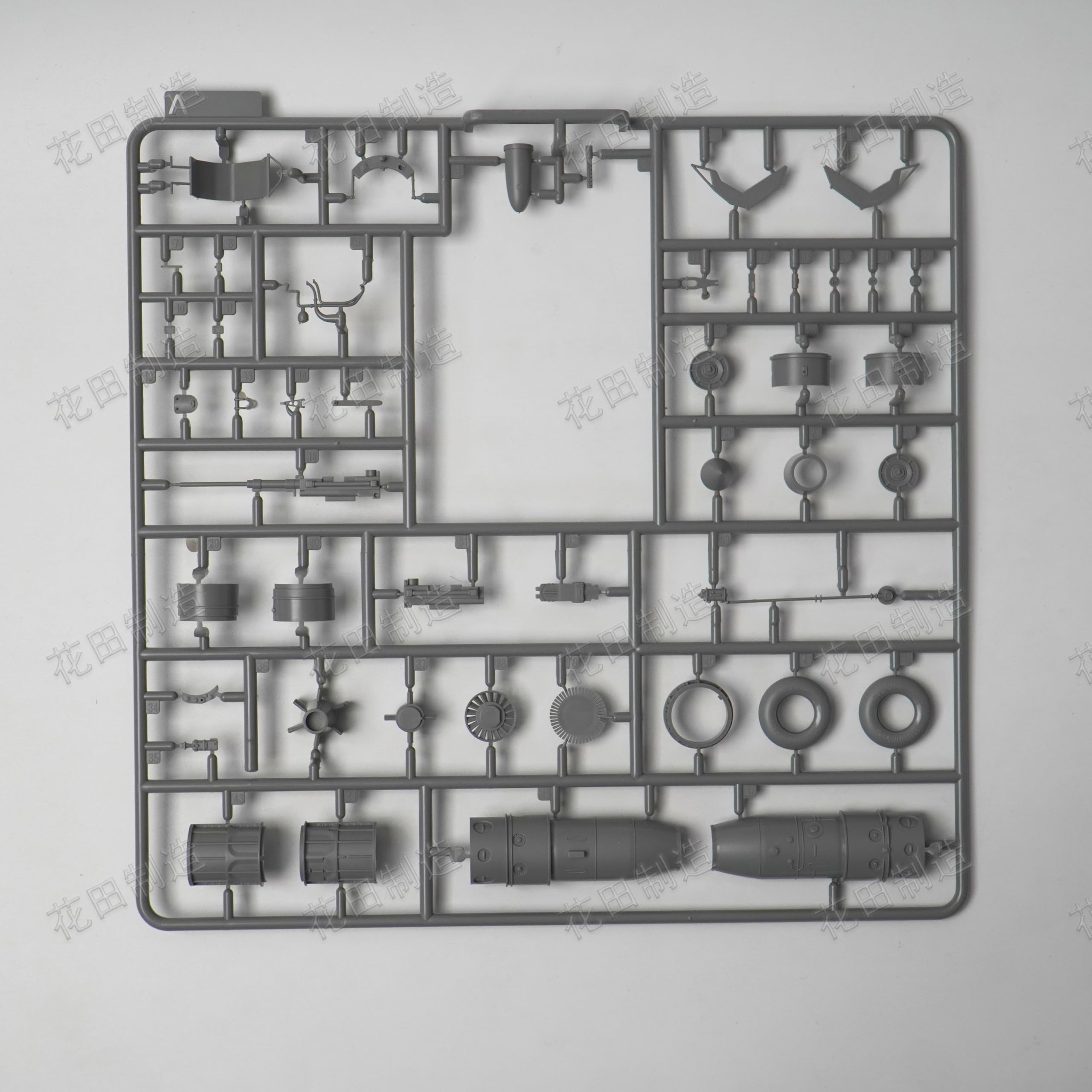 TAKOM NO32001, 1/32 Scale, Wings Ho 229A Aircraft Model Kit