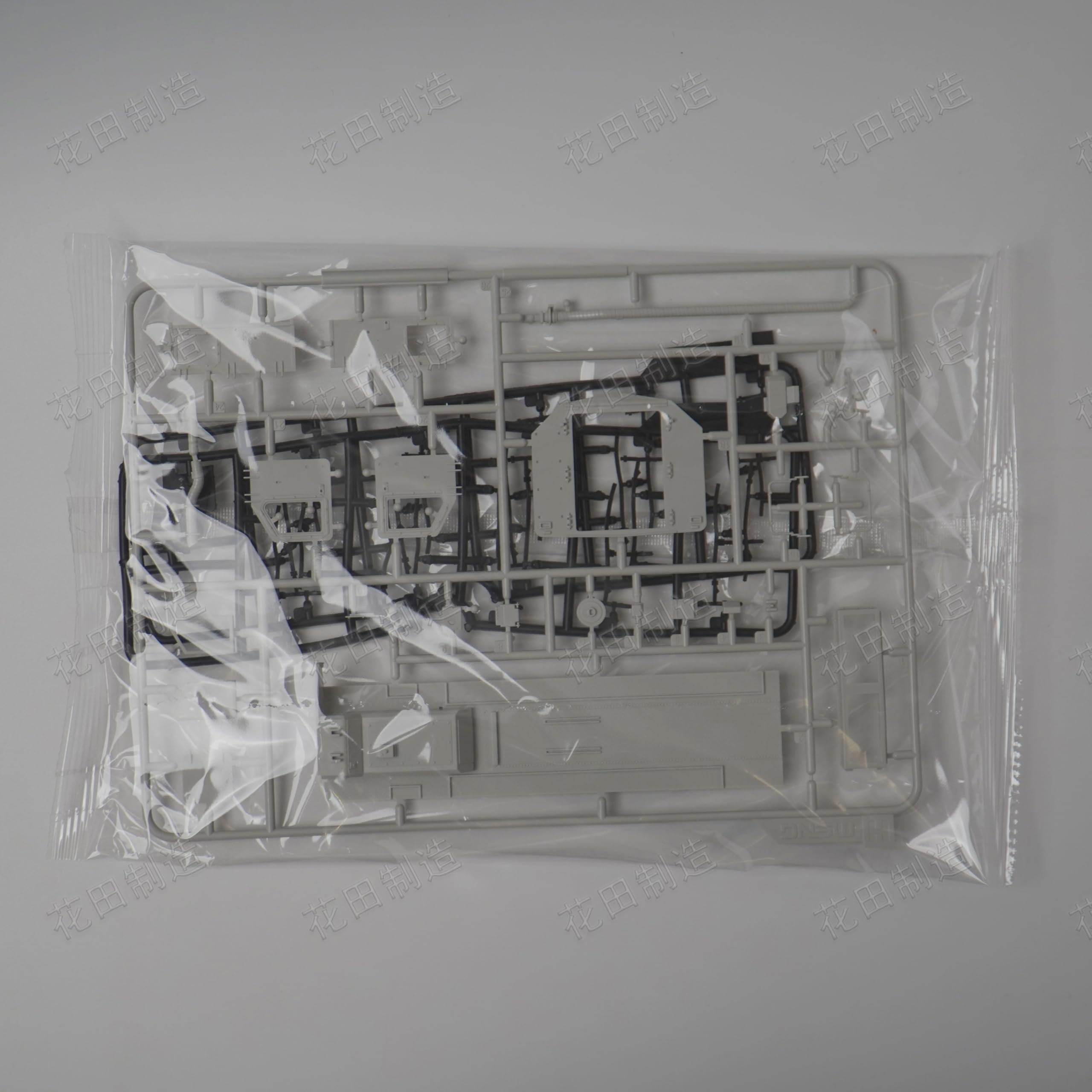 Meng SS-005 1/35 Scale U.S. Cougar 6x6 MRAP Vehicle Model Kit