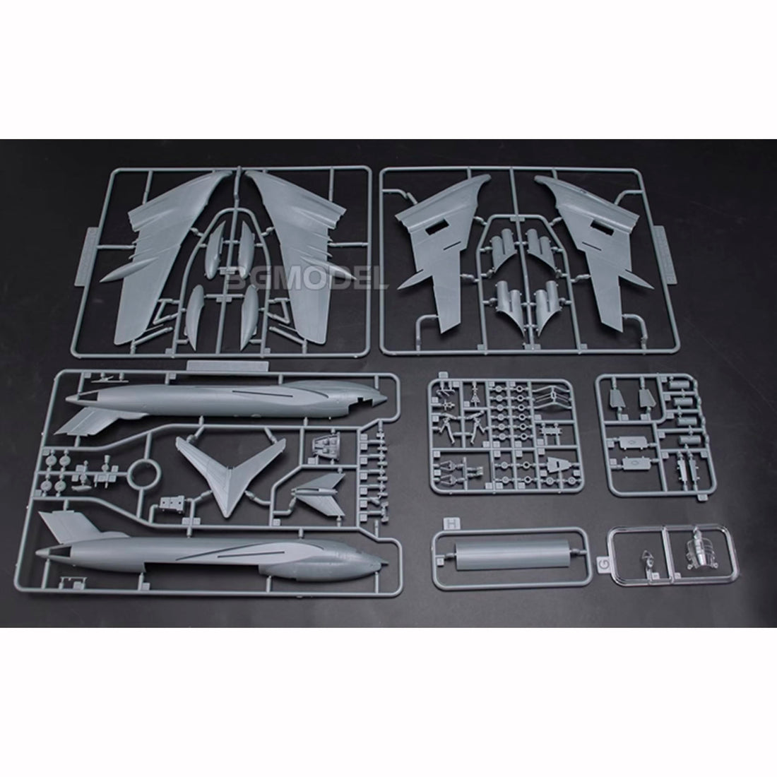 花田制造 GWH L1004 RAF Victor B.2 Strategic Bomber Model Kit, 1/144 Scale, Military Aircraft Assembly Set