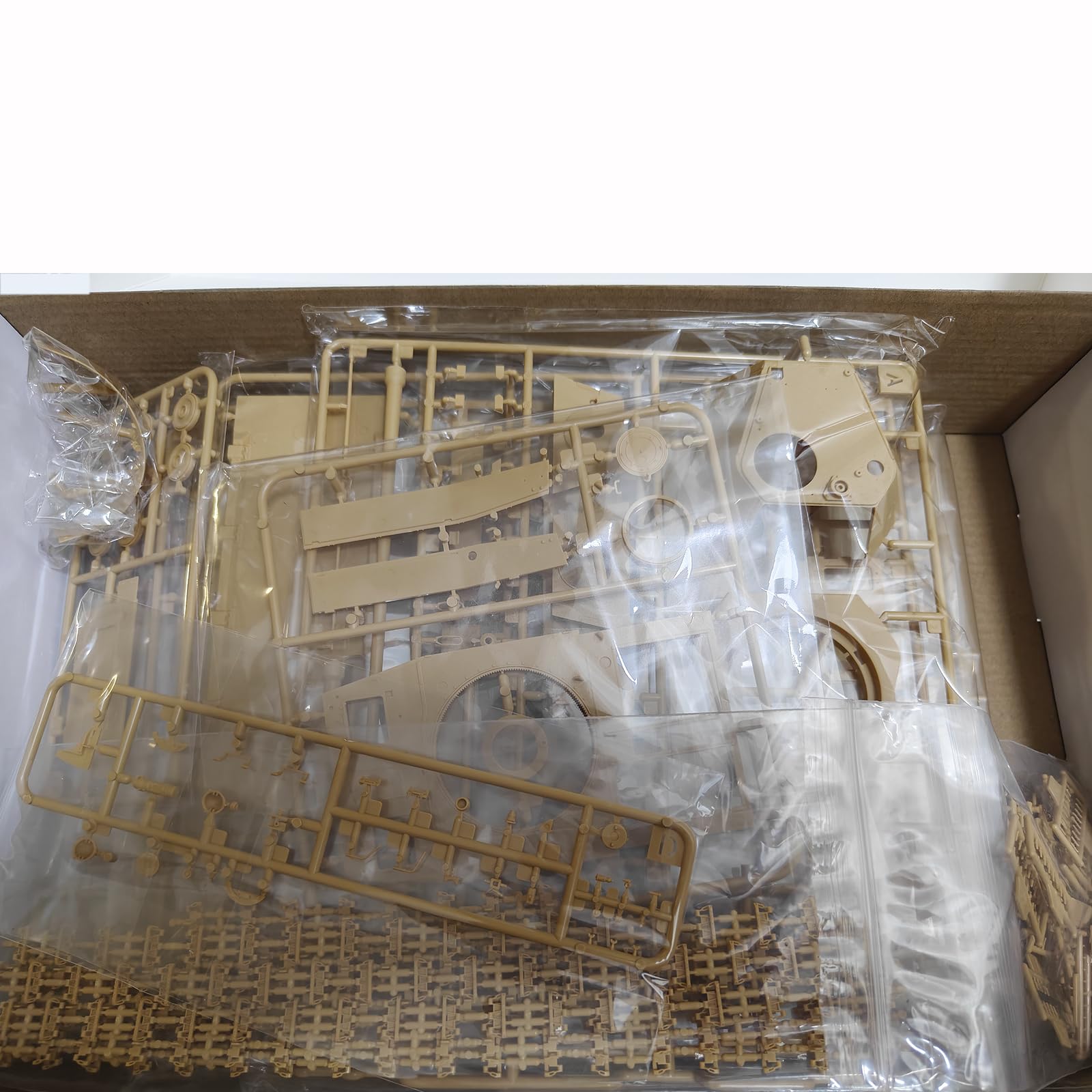 花田制造 RFM 5068 Pz.Kpfw.IV J mit Panther F Turret, 1/35 Scale Military Tank Model Kit