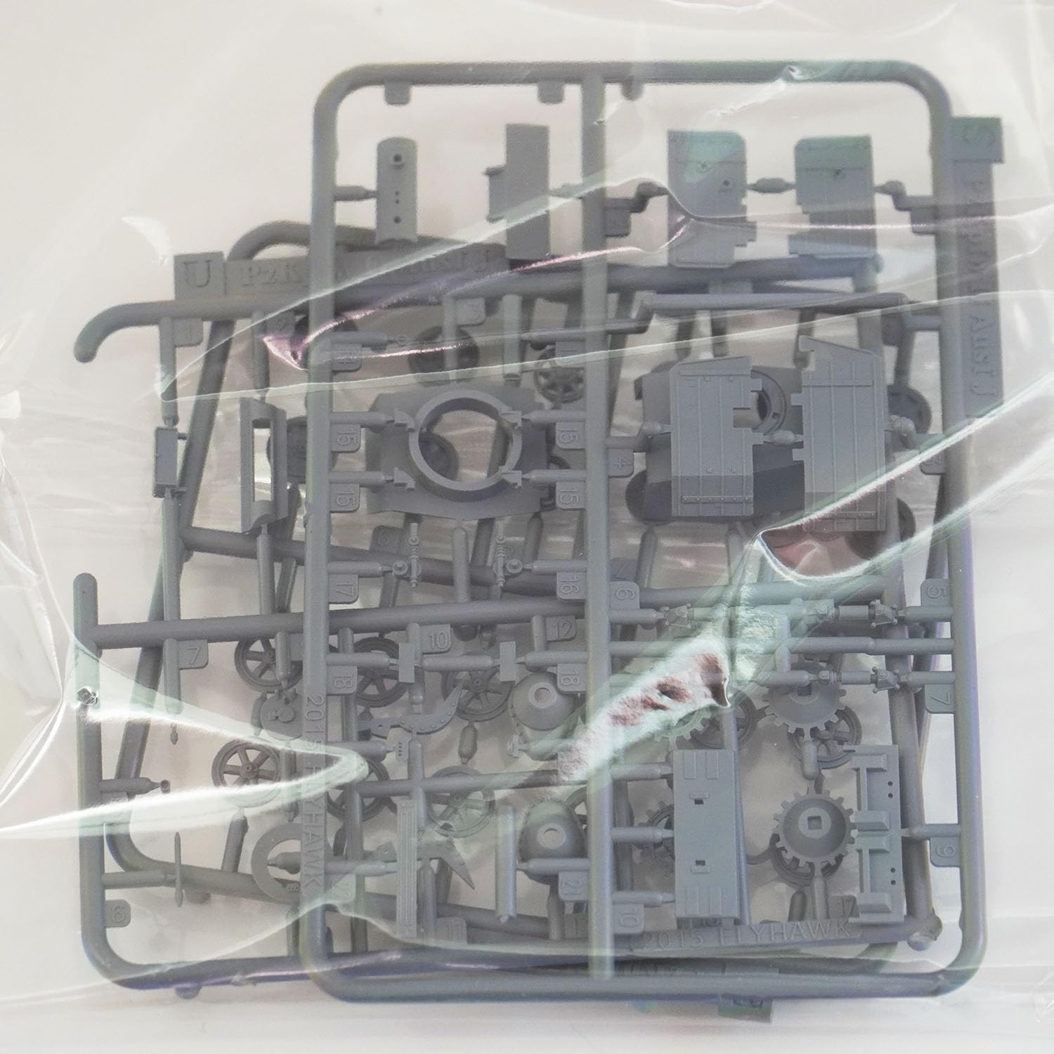 花田制造 flyhawk FH3005 Pz.Kpfw 2 Ausf J (VK16.01) 1/72 Plastic Tank Model kit UNASSEMBLED Model KIT