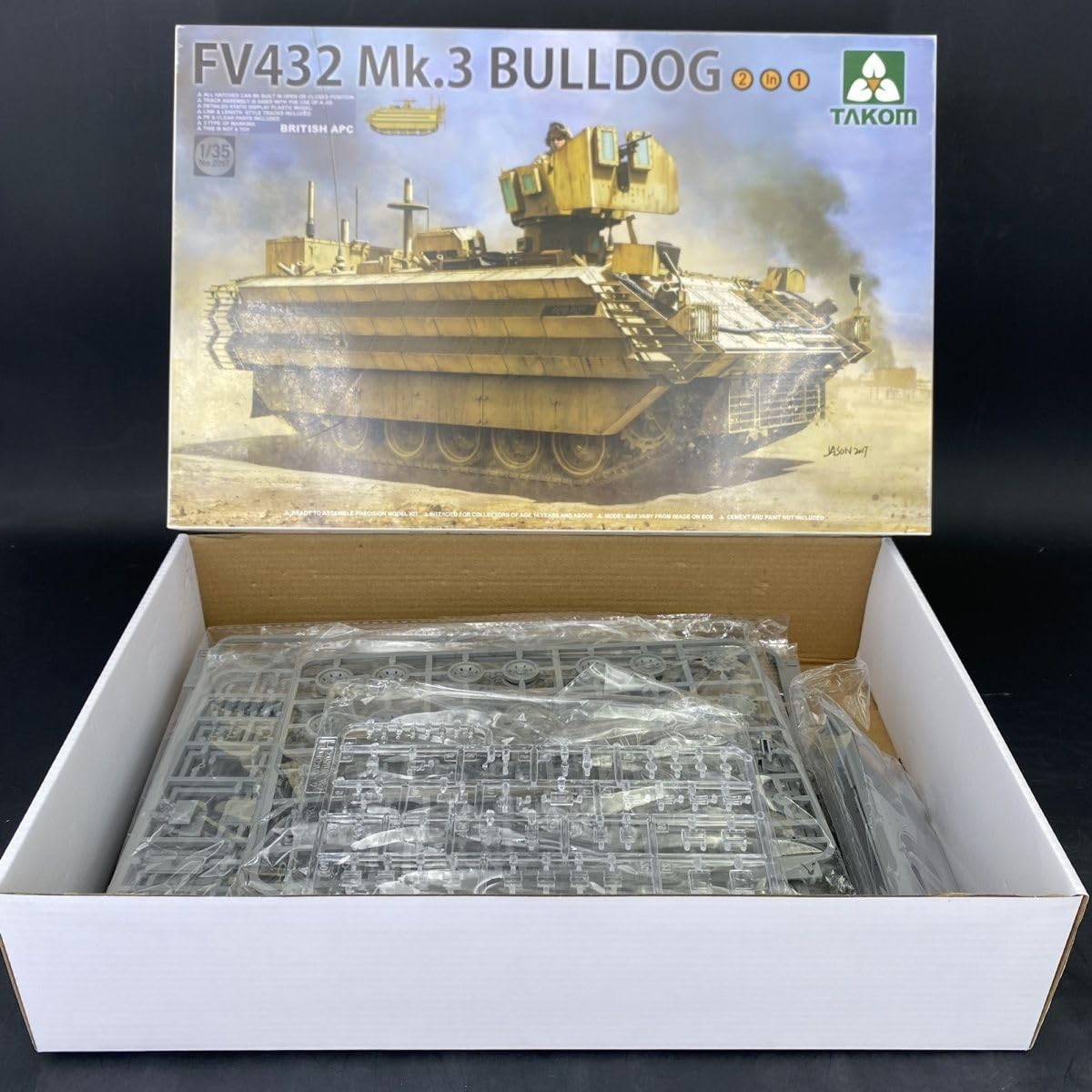 花田制造 Takom 2067 FV432 Mk.3 Bulldog British APC Military Tank Model Kit, 2 in 1,1/35 Scale Plastic Display Vehicle