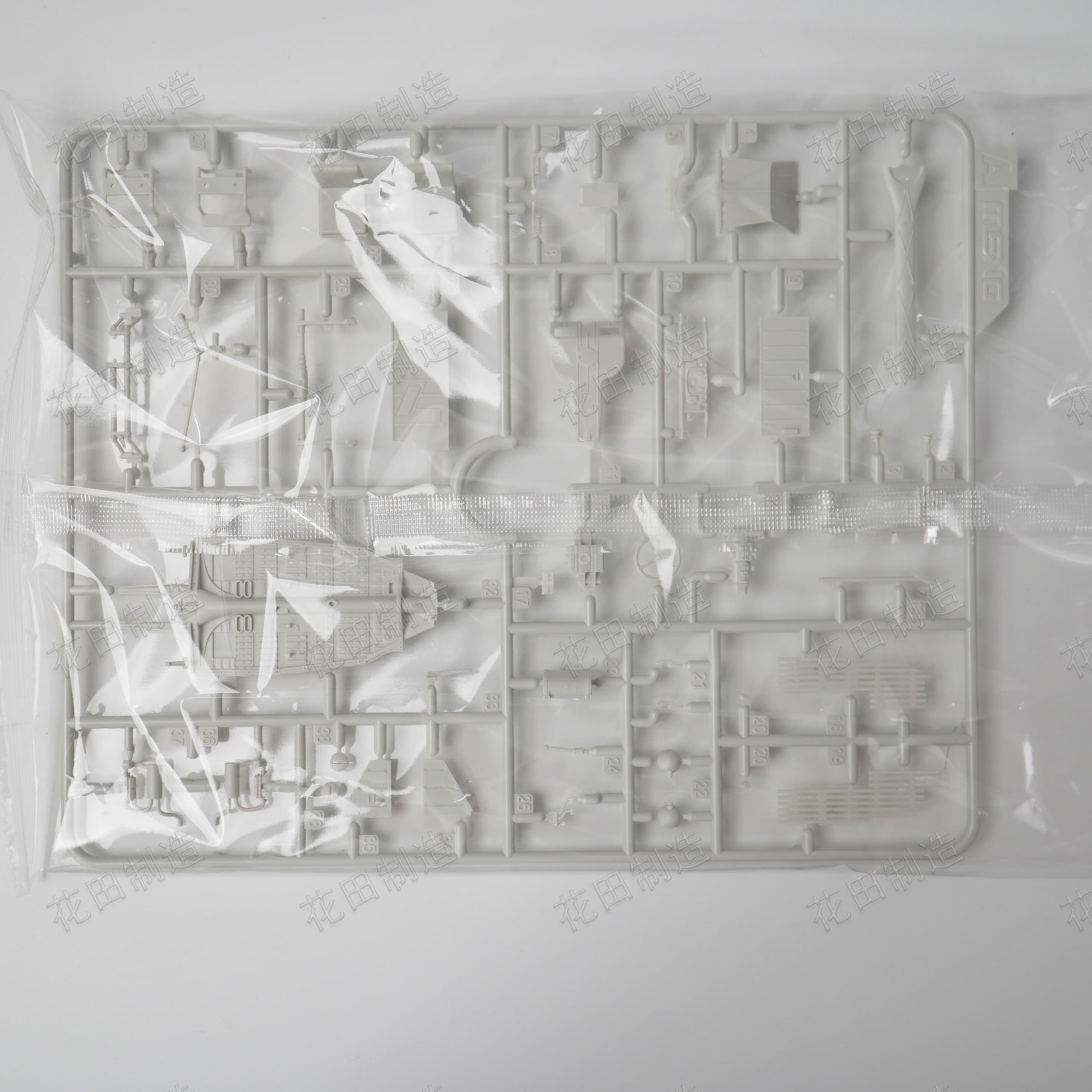 Meng VS-016 German Pkw.K1 Kubelwagen Type 82 (Eastern Front) 1/35 Scale Model Kit