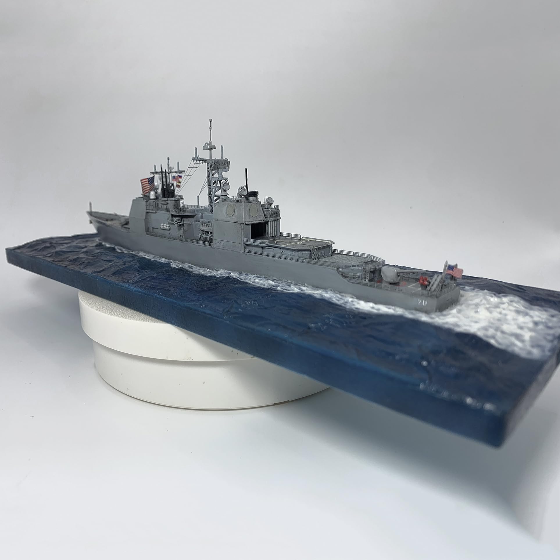 花田制造 Flyhawk FH1167 Aegis Cruiser USS Bunker Hill CG52 1991, 1/700 Scale Unassembled Model Kit