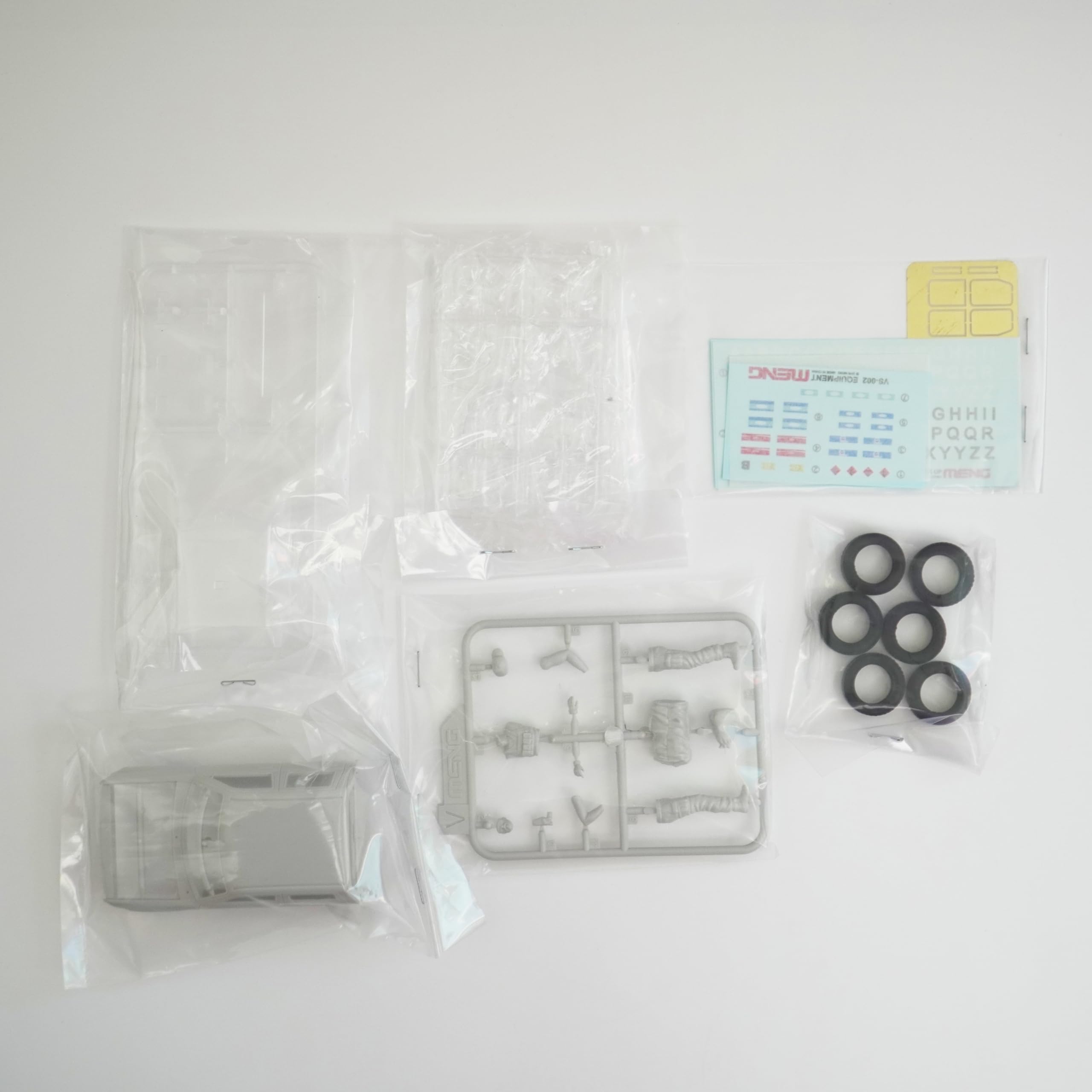 Meng VS-002 1/35 Pickup Truck w/Equipment, Plastic Model kit