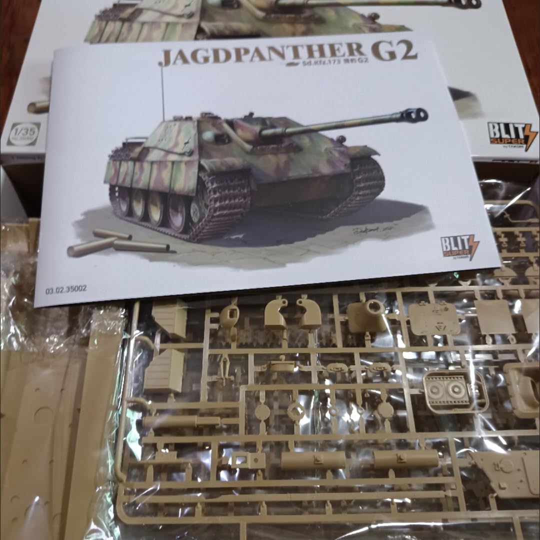 TAKOM 35002,1/35 Scale, JAGDPANTHER G2 Sd.Kfz.173 Tank Model kit
