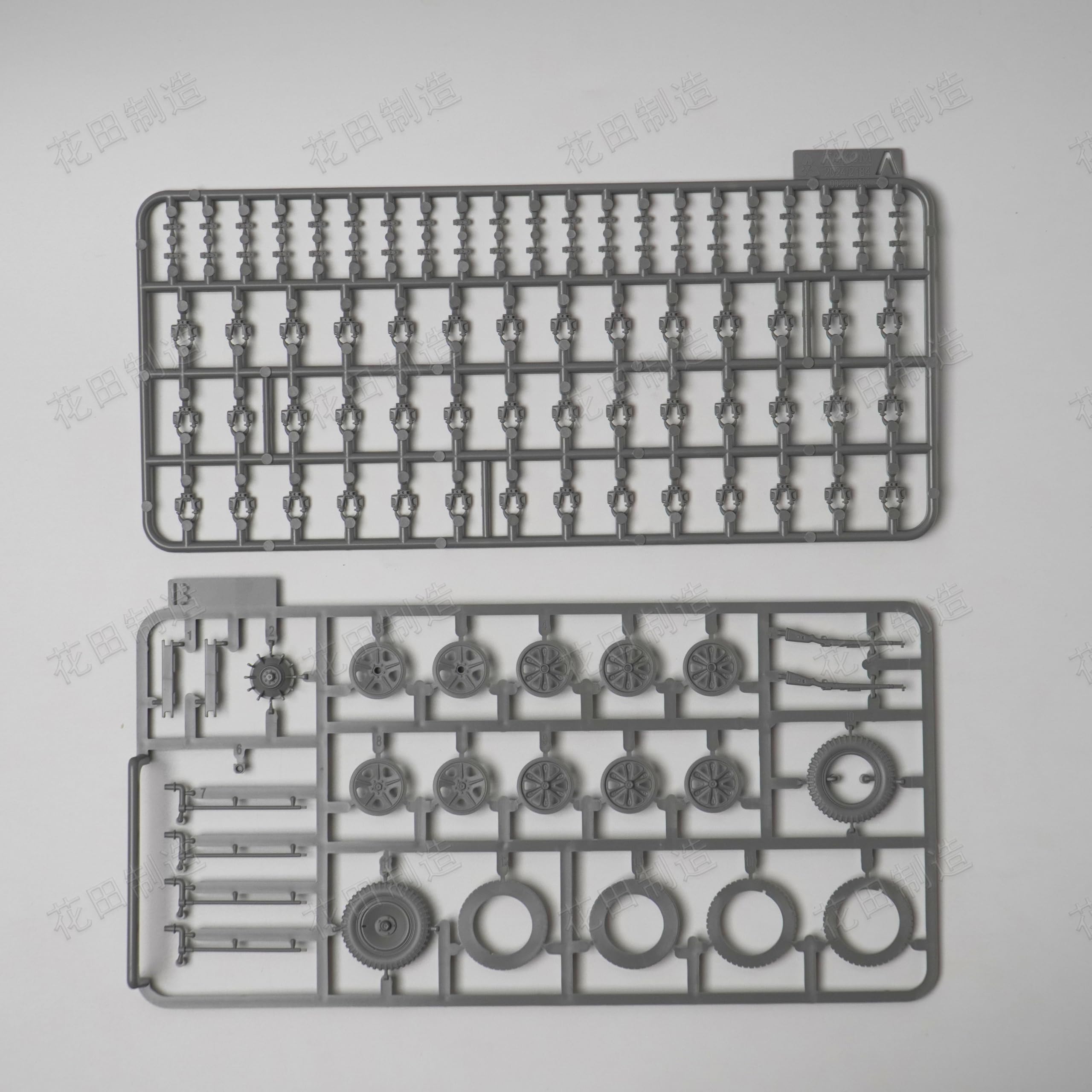 TAKOM No.2184 ,1:35 Scale,Sd.Kfz.250/1 Military Vehicle Model Kit