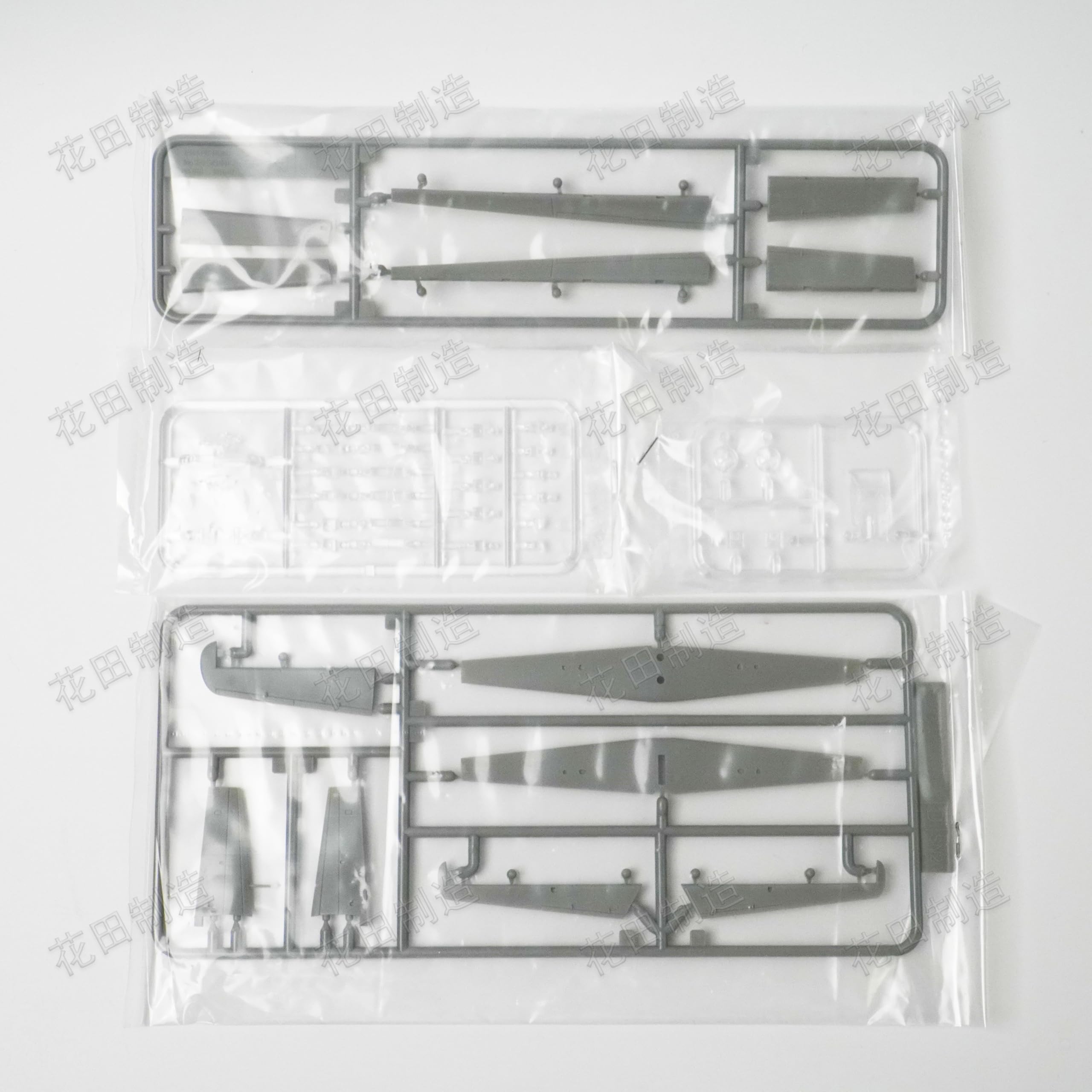 花田制造 G.W.H L1007 WWII German ME323 E-2 Gigant Lufftwaffe Transporter/w Sd.Kfz250&Panzer2Ausf.F Aircraft Model Kit 1/144 Scale
