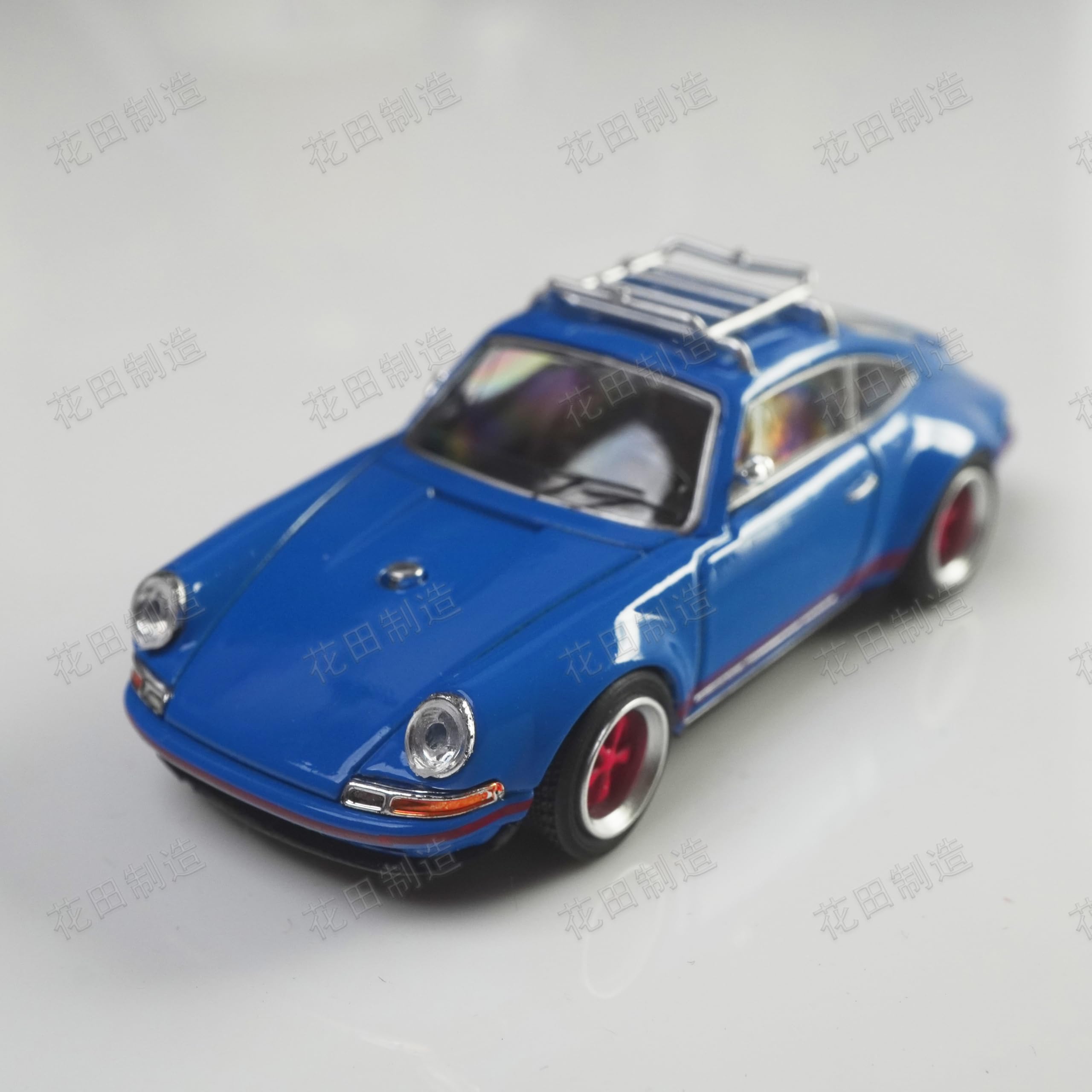 花田制造 XCARTOYS Porsche 1/64 Scale Singer 964 Pop Race Diecast Model Car, Blue with Wakeboard, S10-01