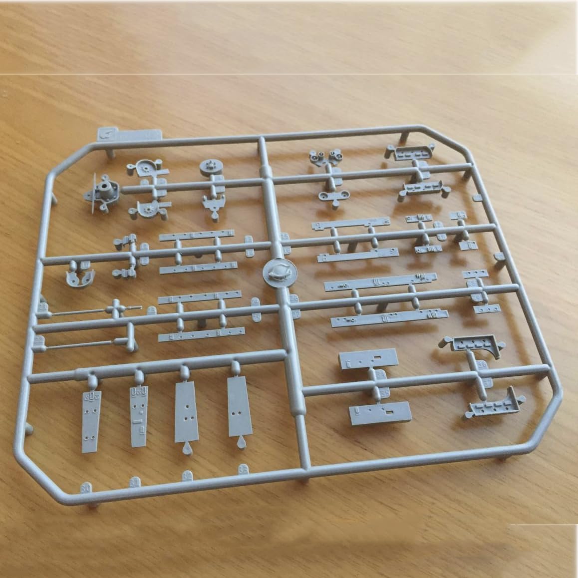 花田制造 VERYFIRE VF700901DX USS Montana BB-67 Battleship Model Kit, 1/700 Scale, with Photo-Etched Parts, Military Naval Display