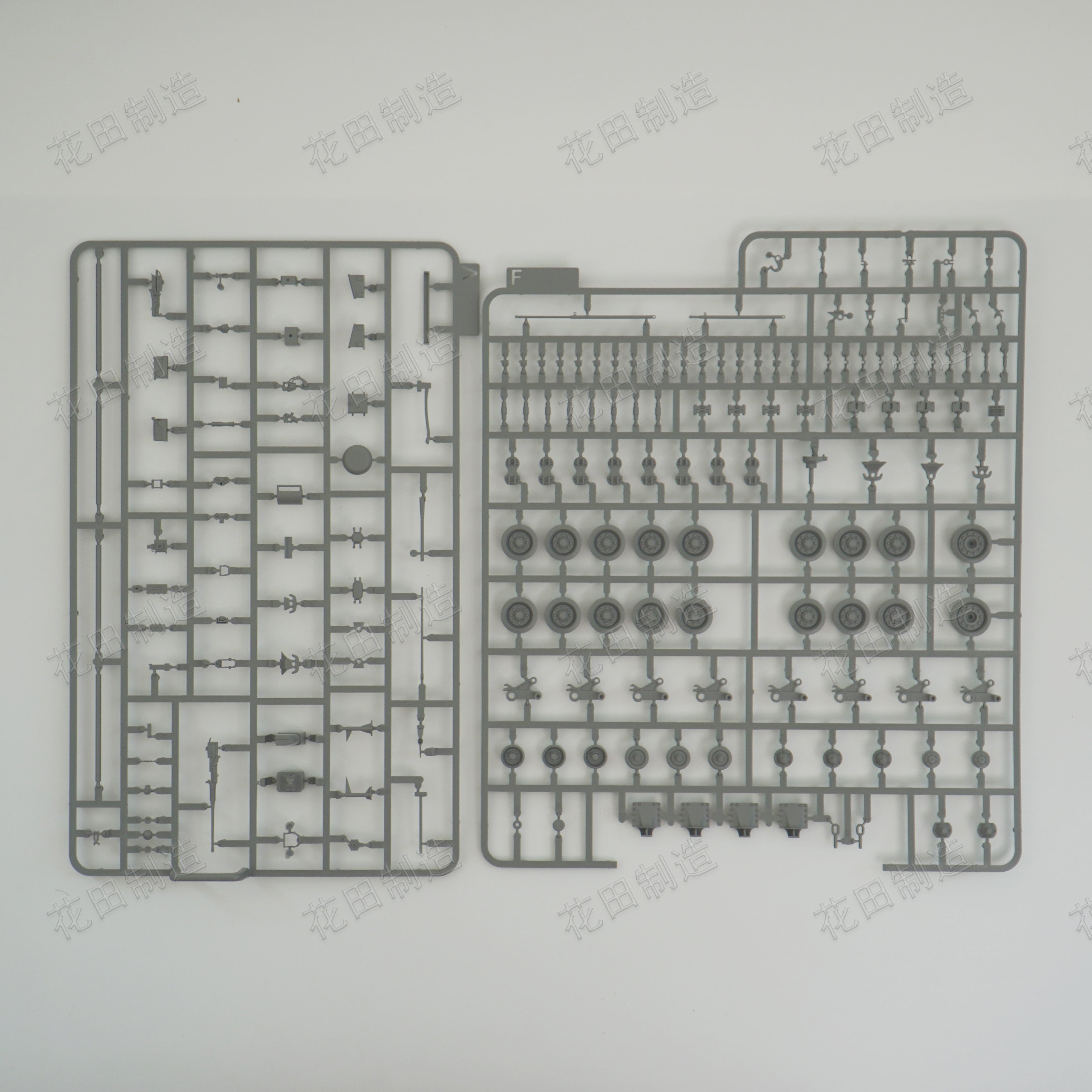 Takom 2210 M28A1/A2 Super Assault Tank 1/35 Scale  with Workable Tracks