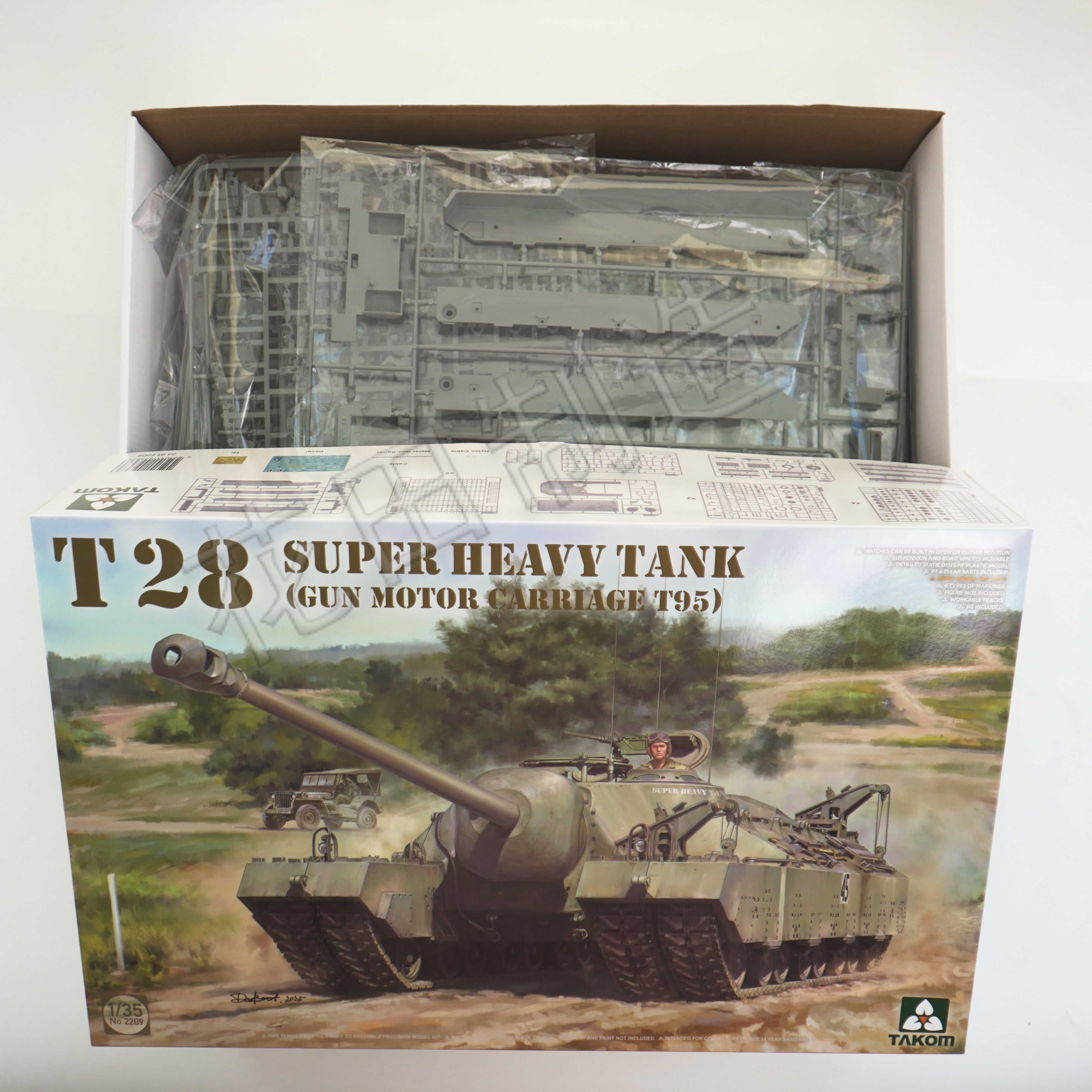 Takom 2209 T28 Super Heavy Tank Gun Motor Carriage T95 Plastic Model Kit, 1/35 Scale
