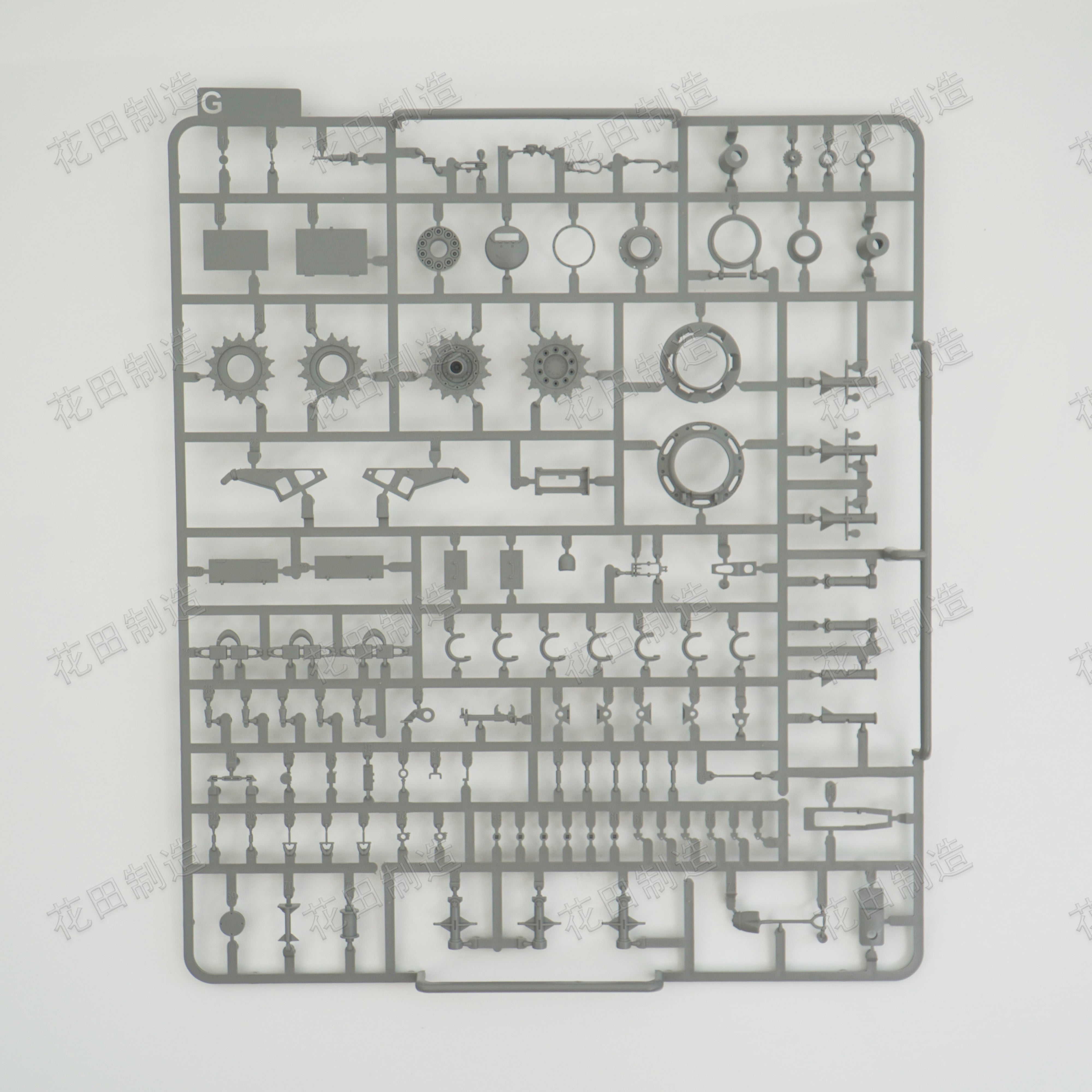 Takom 2209 T28 Super Heavy Tank Gun Motor Carriage T95 Plastic Model Kit, 1/35 Scale