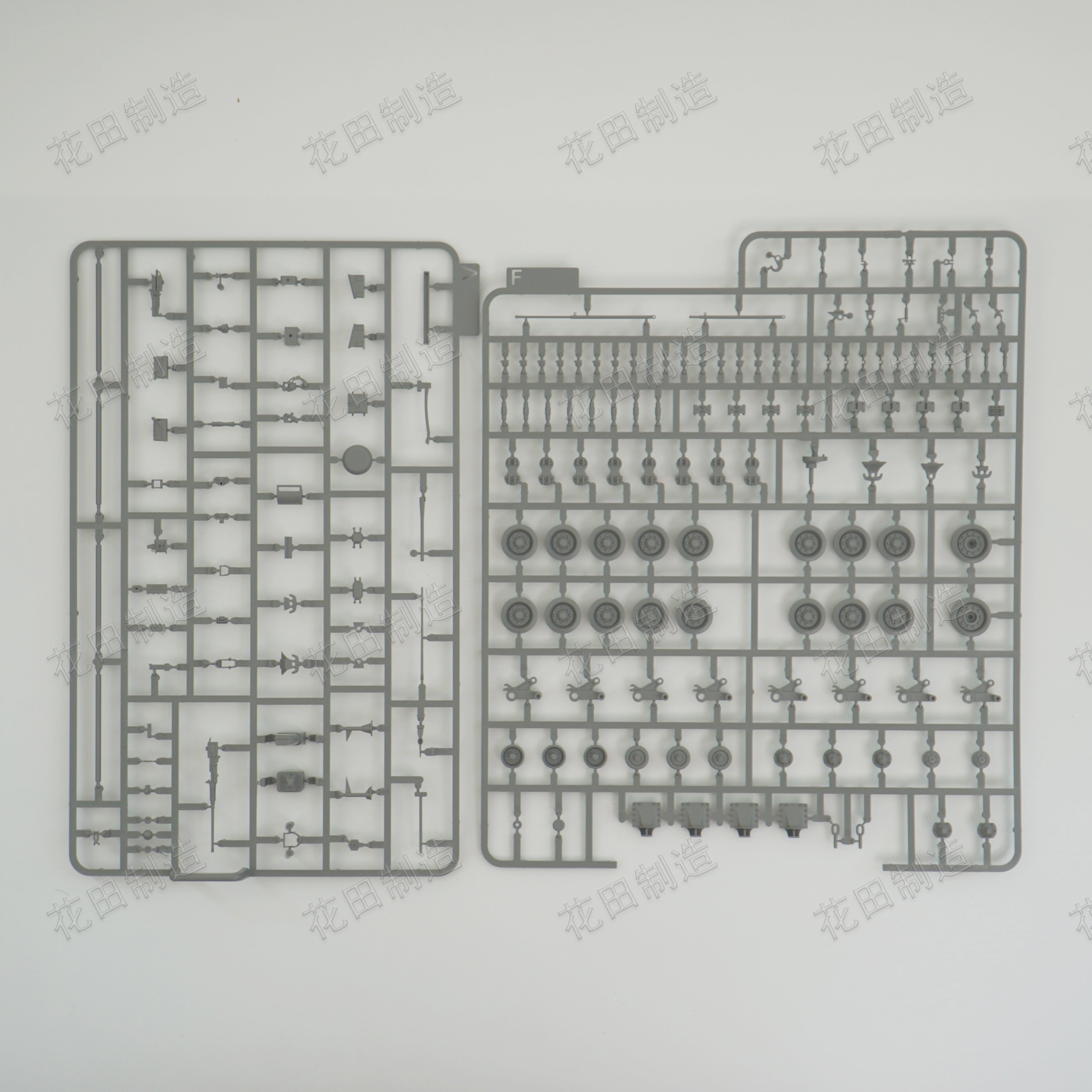 Takom 2209 T28 Super Heavy Tank Gun Motor Carriage T95 Plastic Model Kit, 1/35 Scale