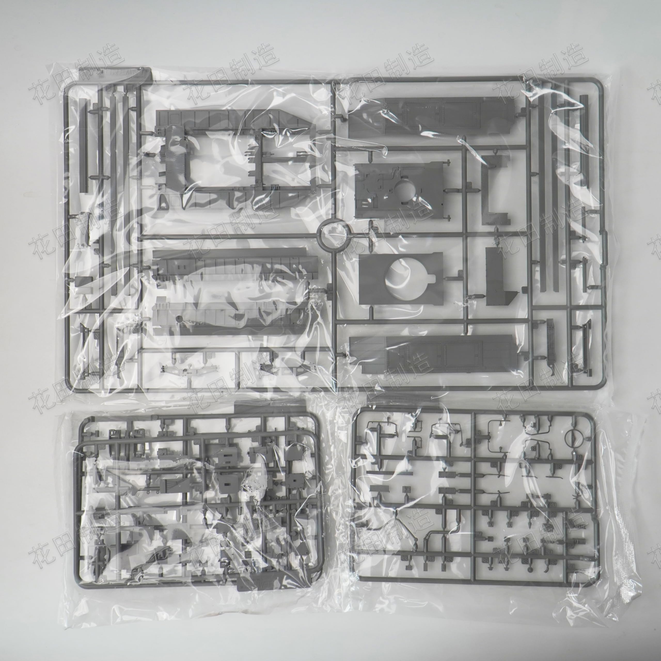 花田制造 Foreart M142 HIMARS ATACMS/GMLRS Ukraine Military Model Kit, 1/35 Scale, Item 5002