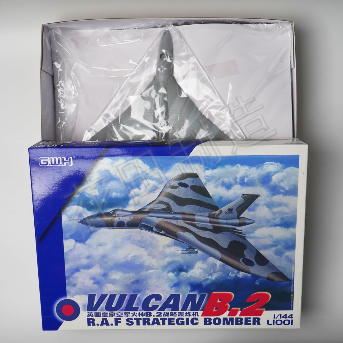 花田制造 GWH Vulcan B.2 RAF Strategic Bomber, 1/144 Scale Model Kit, L1001