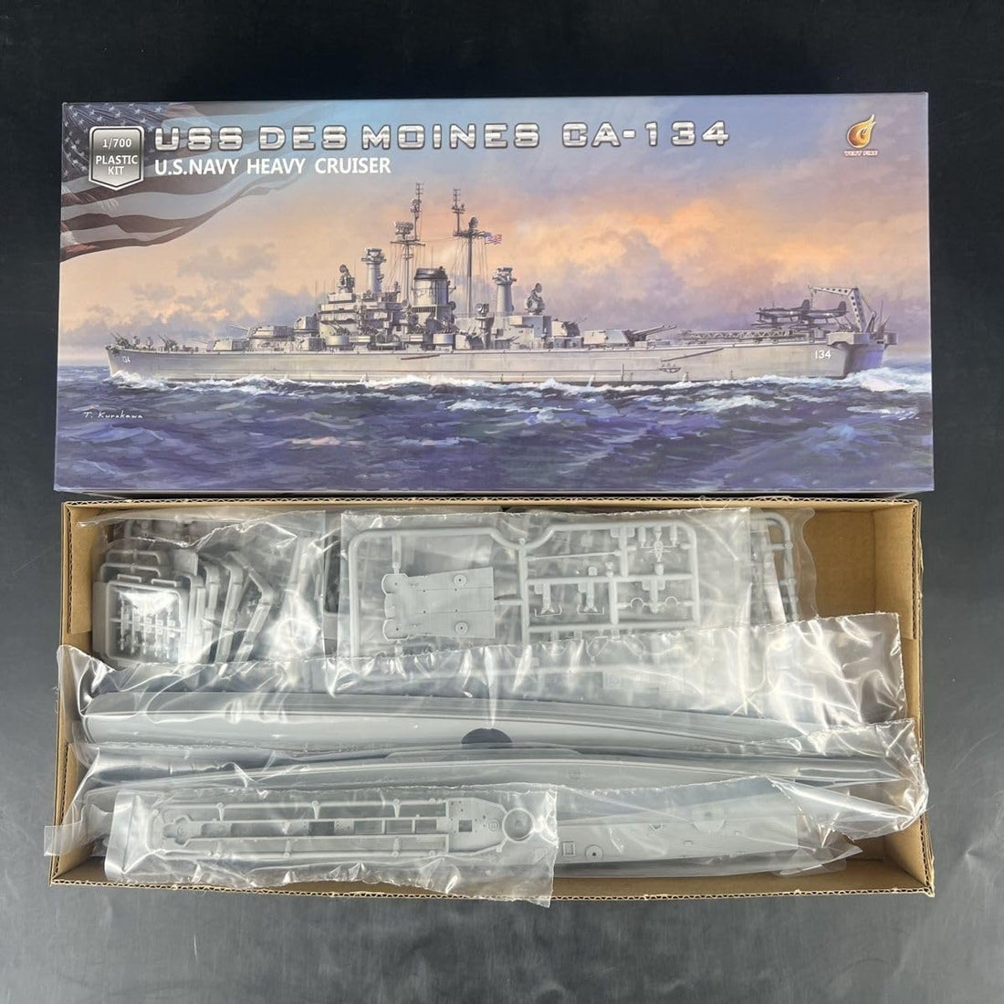 花田制造 Veryfire USS Des Moines CA-134 U.S. Navy Heavy Cruiser Model Kit, 1/700 Scale