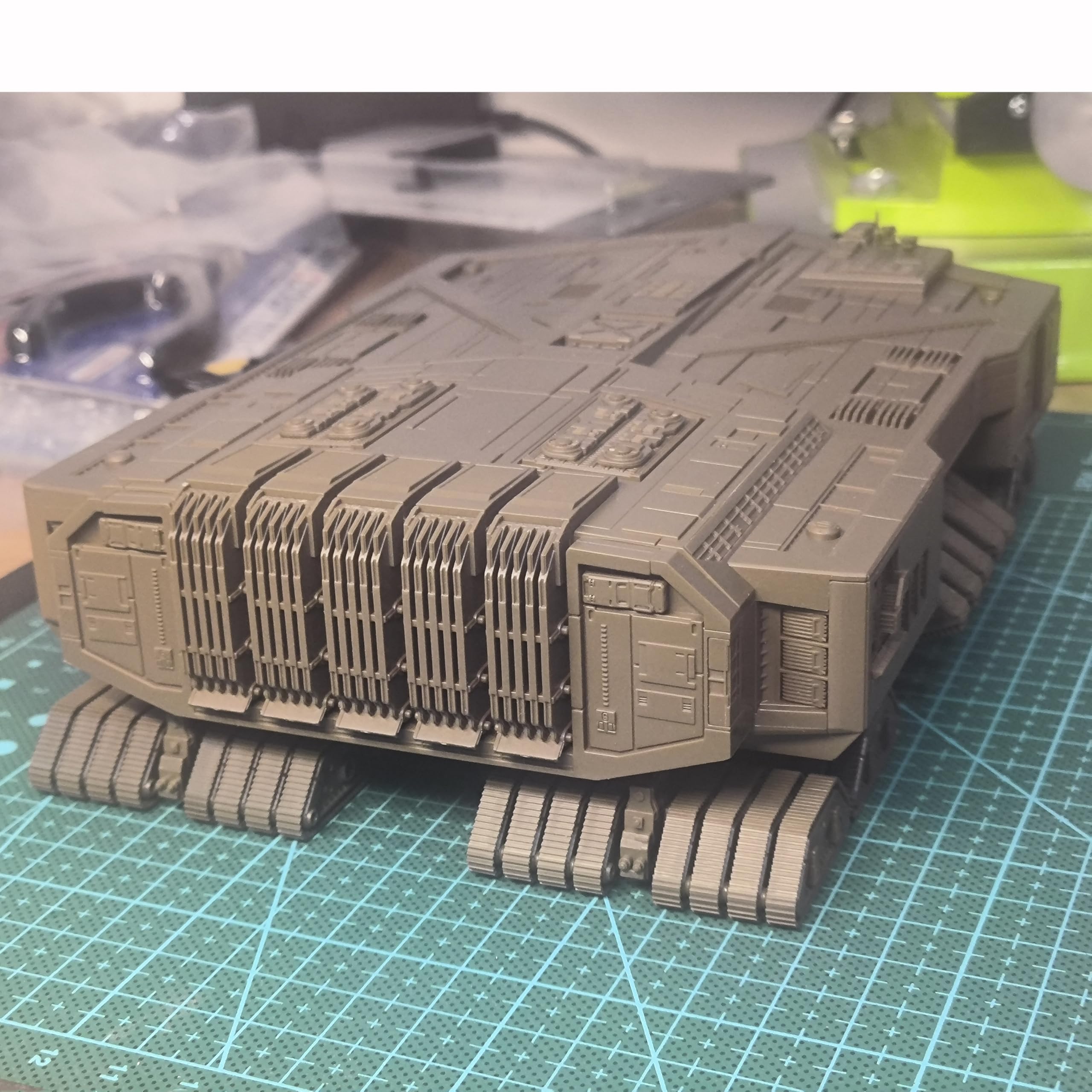 Meng SS-020 Dune Spice Harvester Model Kit, 1:35 Scale, 200mm x 133mm x 57mm