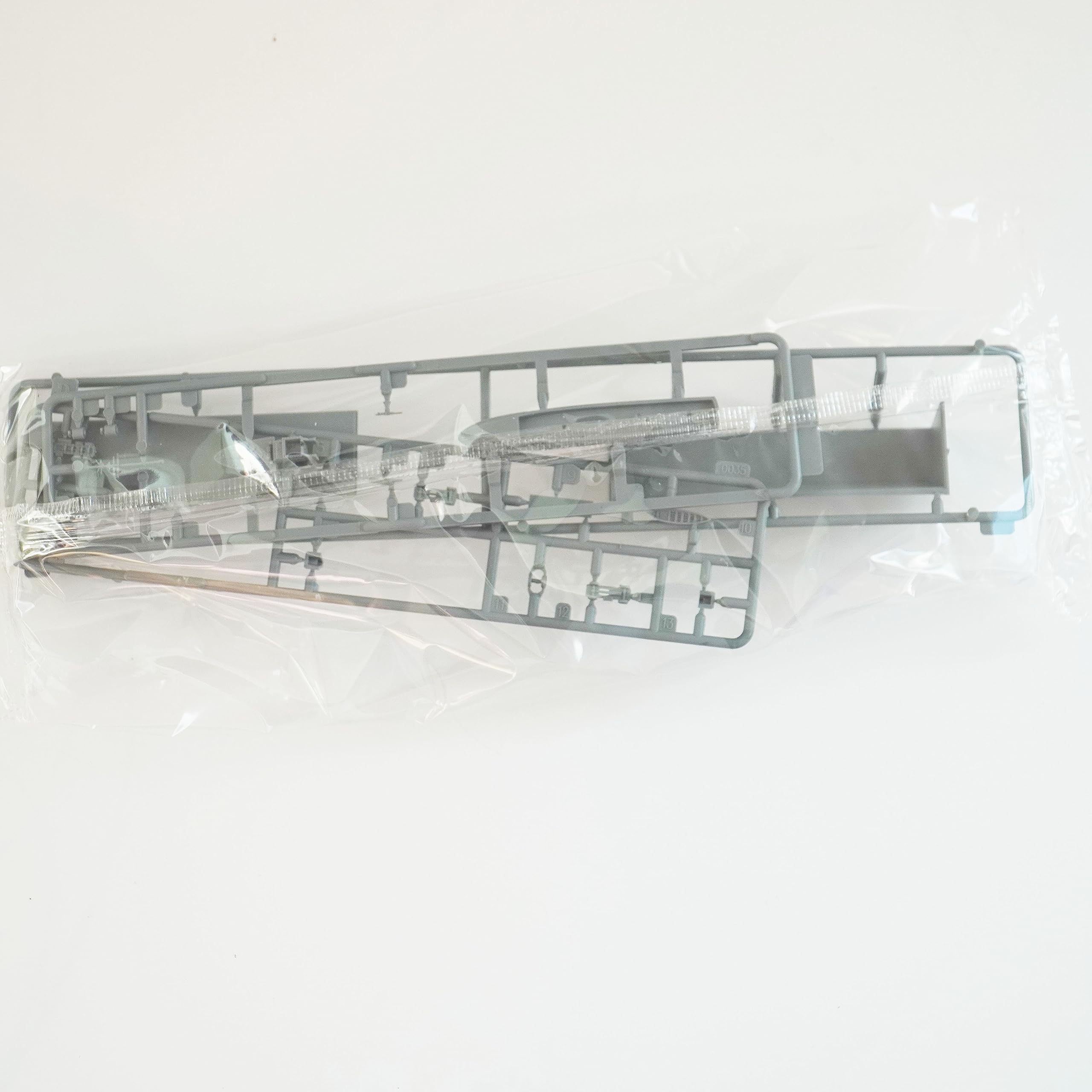 花田制造 Flyhawk FH1161 Foyal Navy Seaplane Dockside Base 1/700 Plastic Ship Model kit UNASSEMBLED Model KIT
