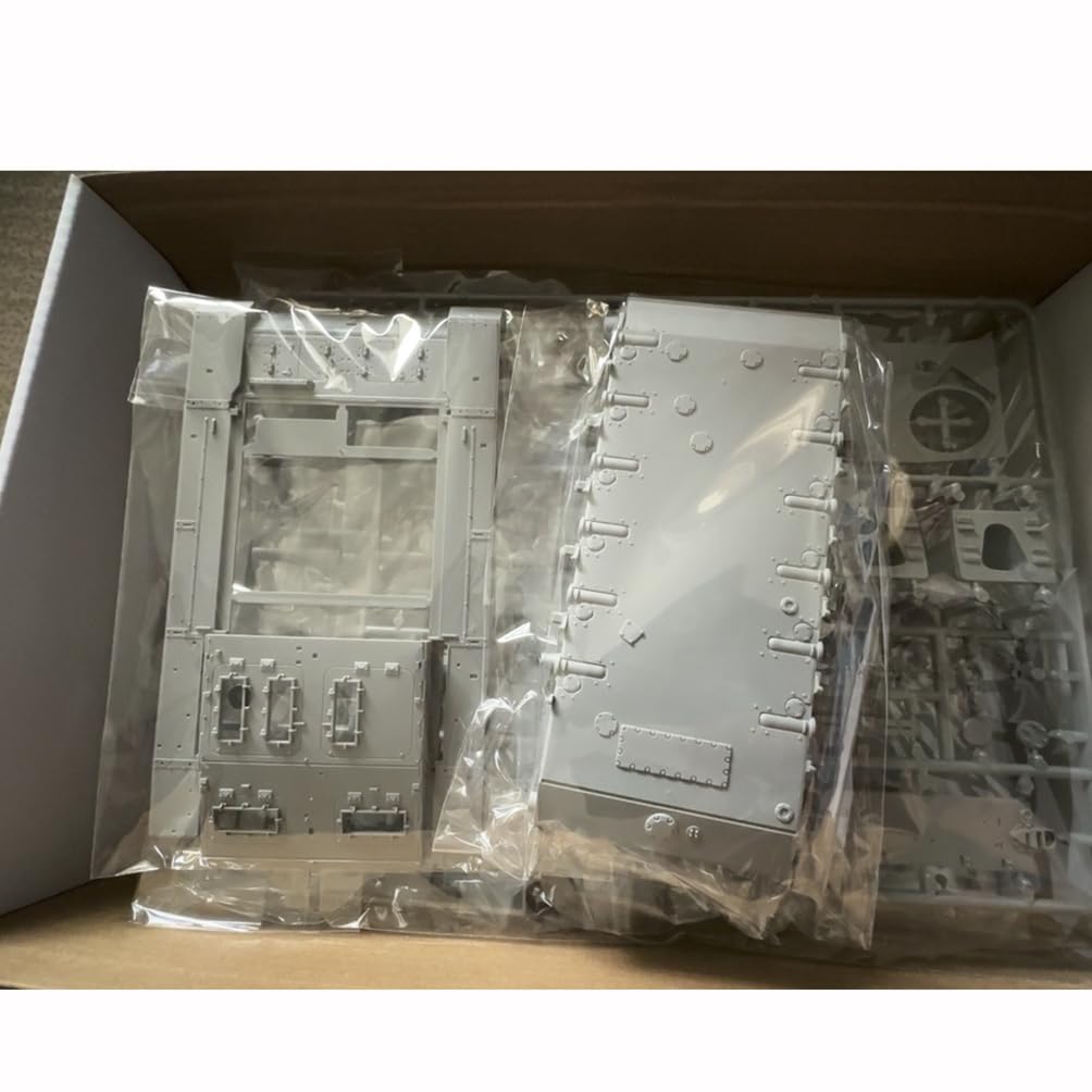 TAKOM BLITS 8006,1/35 Scale,  StuH 42 & StuG III Ausf. G Late Production Model kit