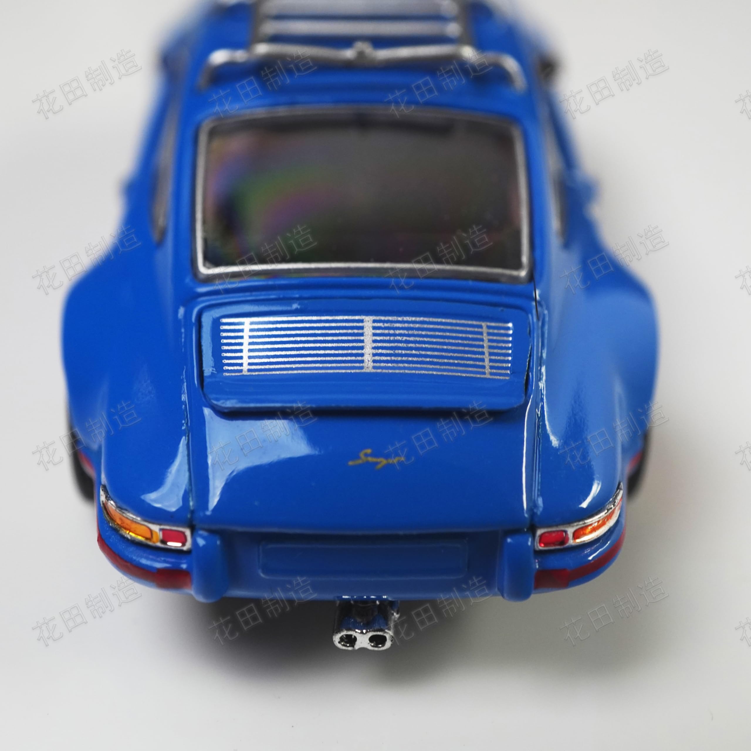 花田制造 XCARTOYS Porsche 1/64 Scale Singer 964 Pop Race Diecast Model Car, Blue with Wakeboard, S10-01