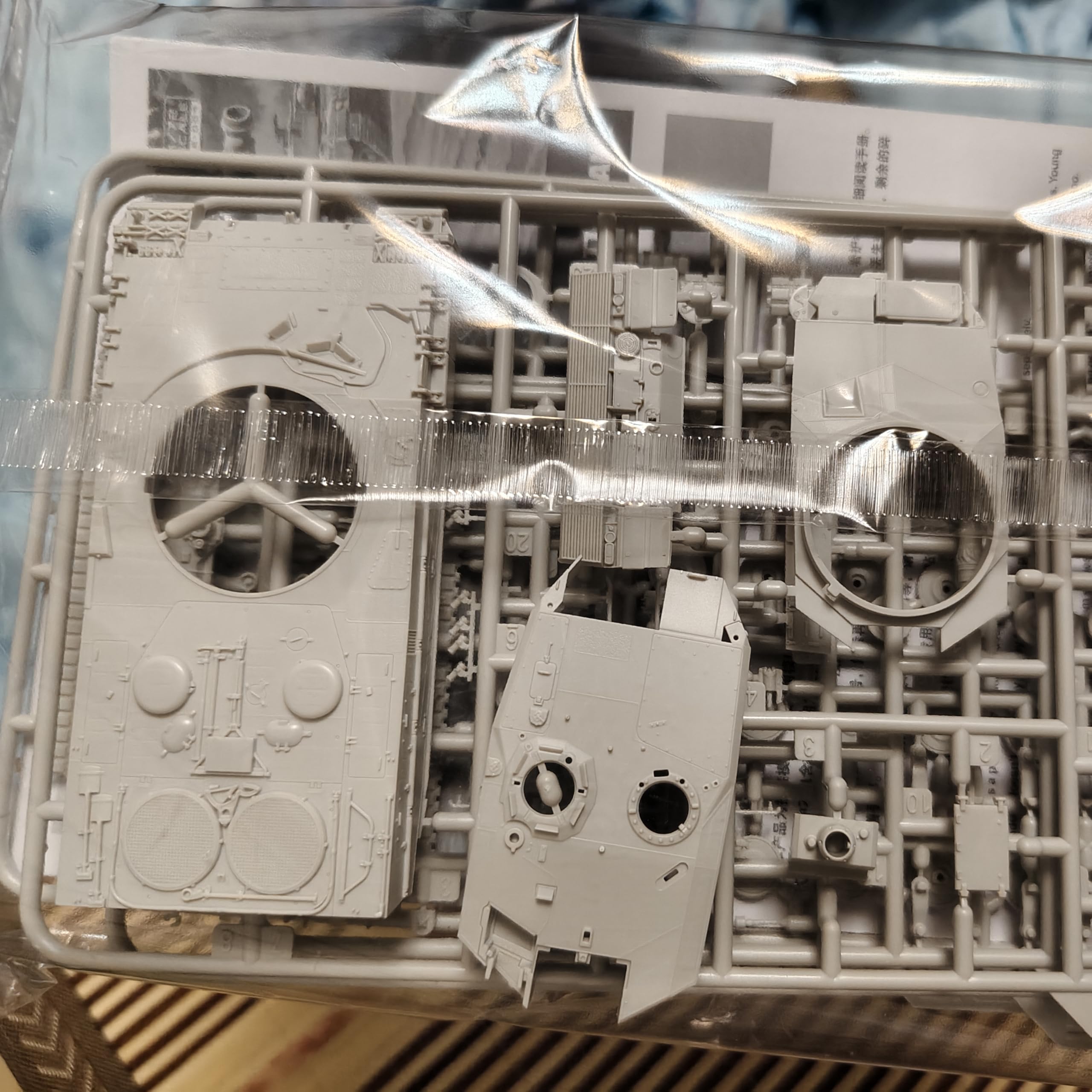 Meng 72-009 Leopard 2 A4 German Main Battle Tank Model KIT,1/72 Scale