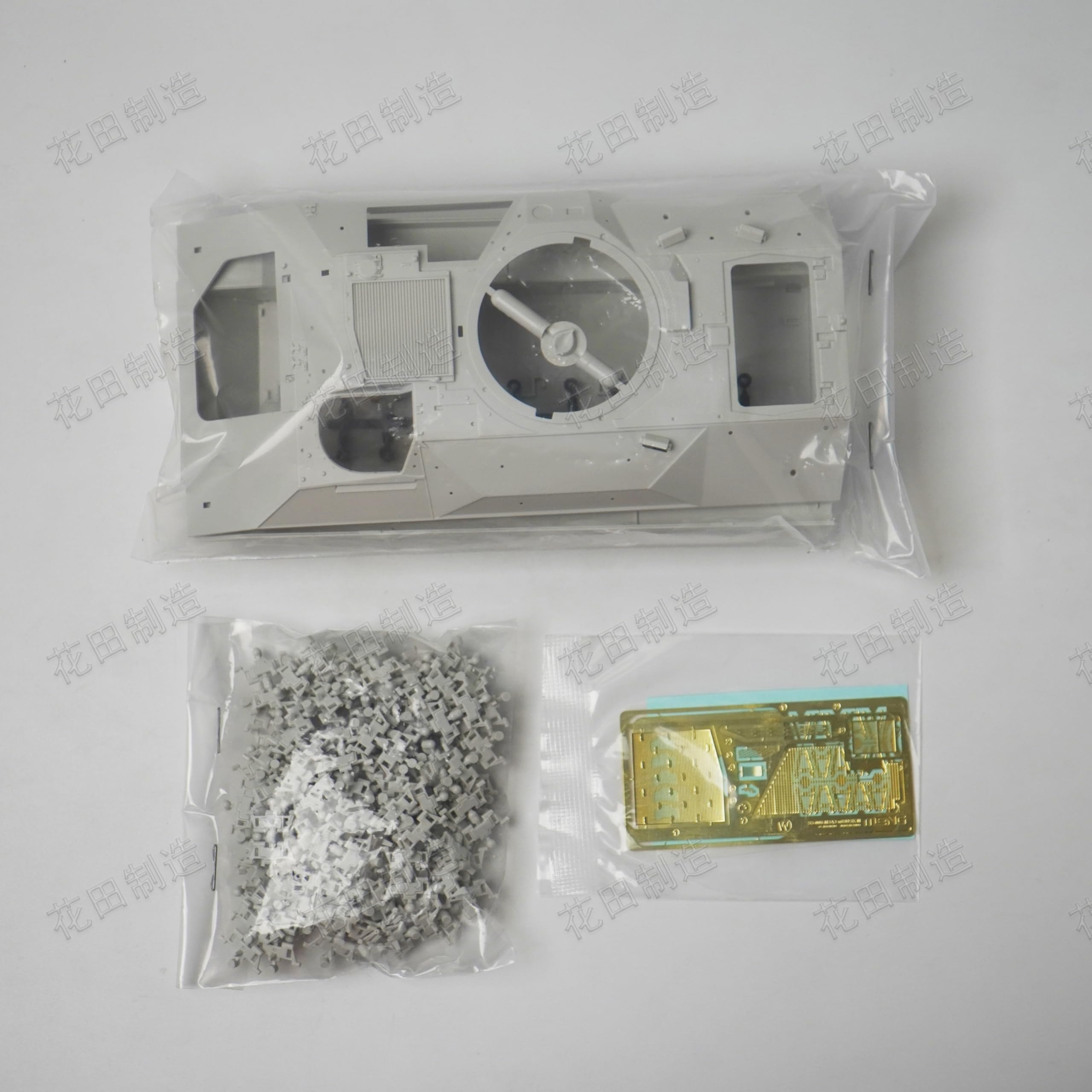 花田制造 Meng M3A3 Bradley with Busk III U.S. Cavalry Fighting Vehicle, 1/35 Scale Military Model Kit Tank Model SS-006
