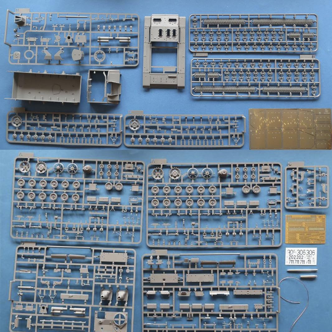 TAKOM BLITS 8006,1/35 Scale,  StuH 42 & StuG III Ausf. G Late Production Model kit