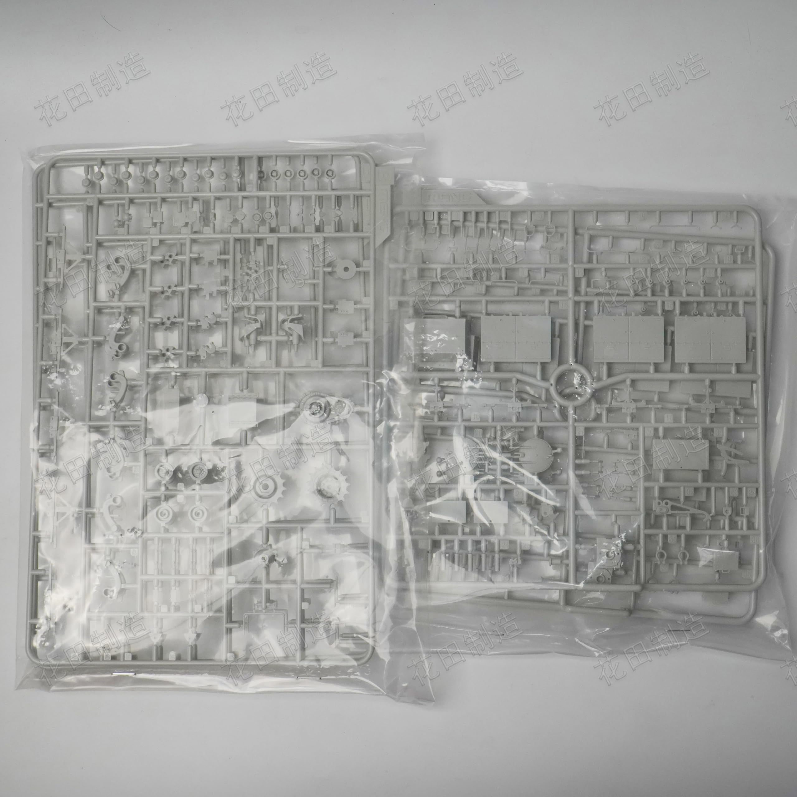 Meng SS-018 Israeli Heavy Armoured Personnel Carrier Namer, 1/35 Scale Model Kit