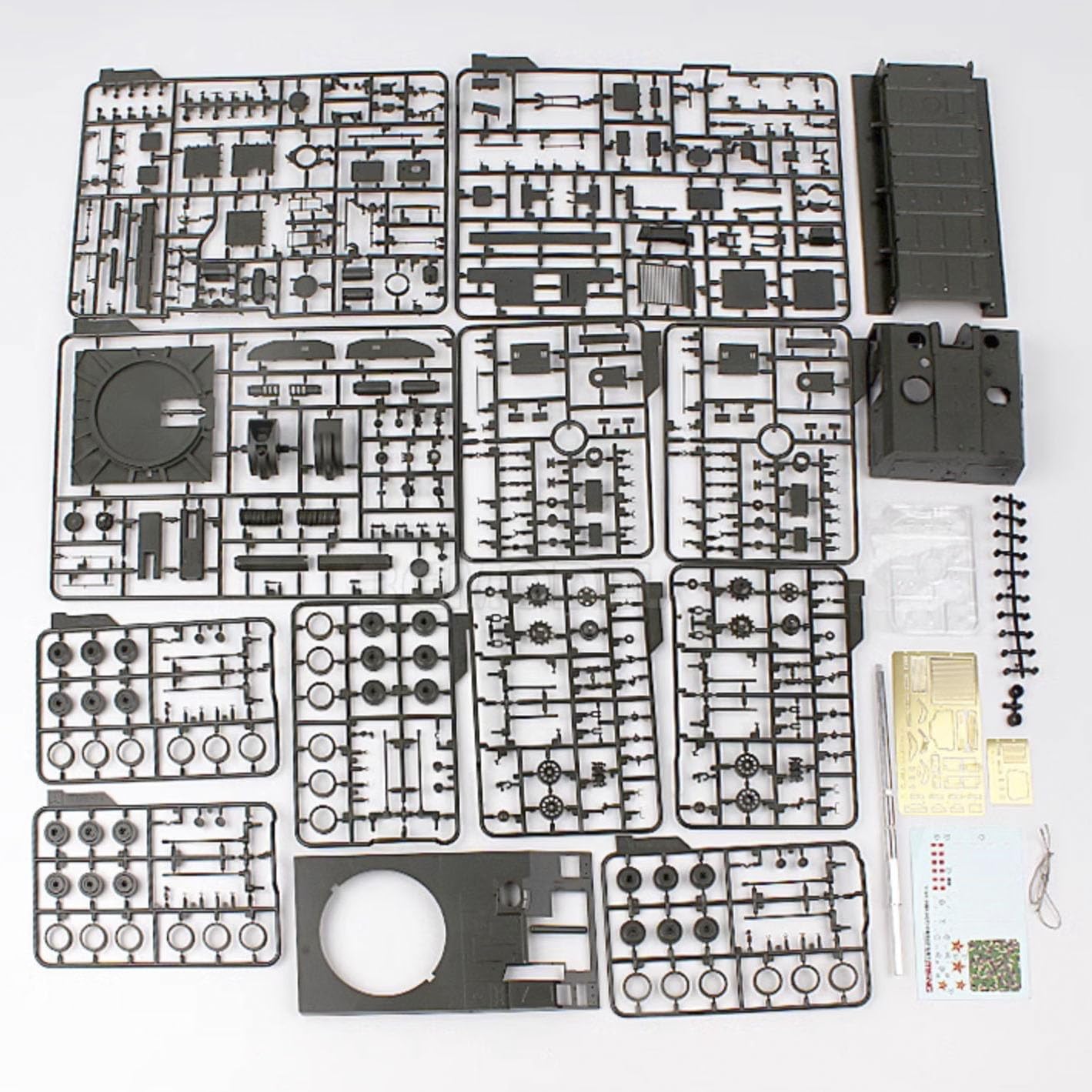 花田制造 Meng 1/35 Scale Chinese PLZ05 155mm Self-Propelled Howitzer Military Model Kit, TS-022