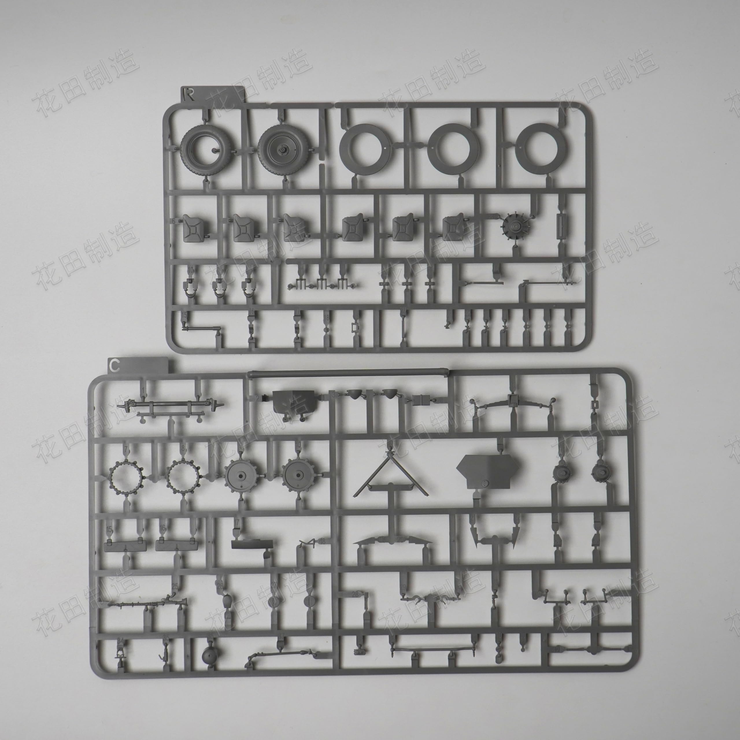 花田制造 Takom No.2194 Sd.Kfz.250/3 GREIF Rommel`s Command Half-Track Military Vehicle Model Kit, 1:35 Scale