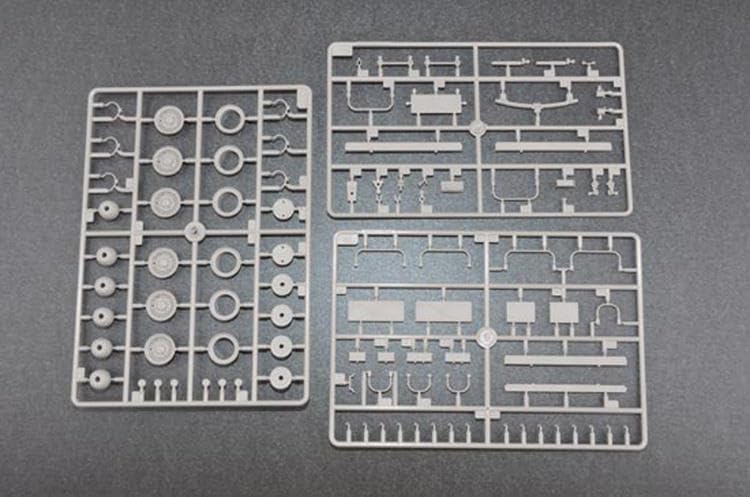 Trumpeter 01008, 1/35 Scale,  M1083 FMTV Armor Cab Military Truck Model Kit